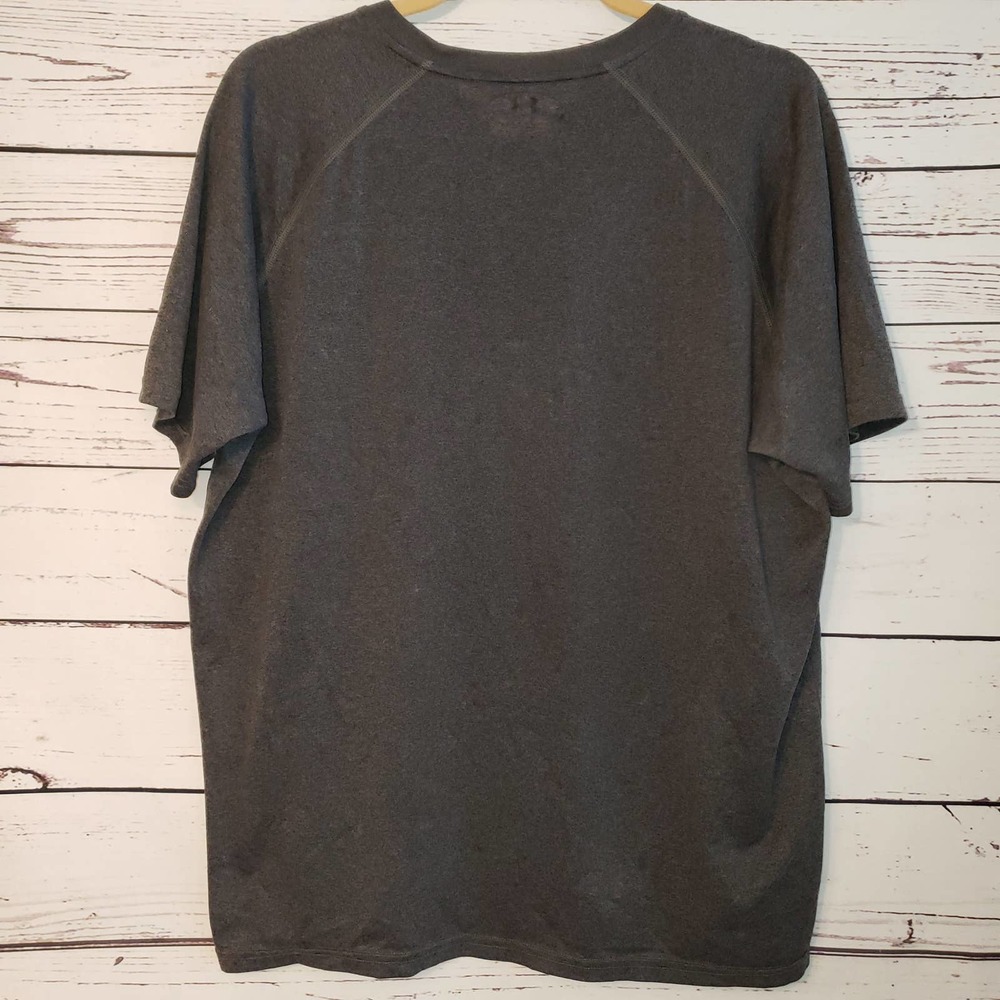 ♦️SOLD♦️Men's Under Armour Heat Gear Charcoal Gray T-Shirt | Large - Picture 3 of 10